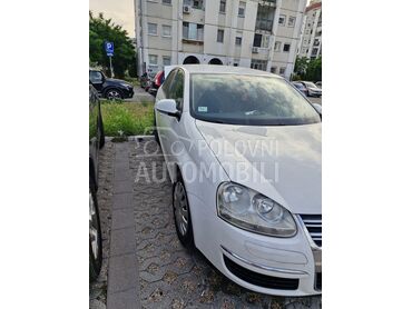 Volkswagen Jetta, 4.250 €, 2009. Limuzina, Dizel | 1896 cm3, 213.000 km, 77kW (105 KS), Manuelni 5 brzina, 4/5 vrata, 5 sedišta, Beograd