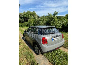 MINI One Mini One 1.2 Turbo, 13.800 €, 2017. Hečbek, Benzin | 1200 cm3, 141.000 km, 75kW (102 KS), Automatski / poluautomatski, 4/5 vrata, 5 sedišta, Niš
