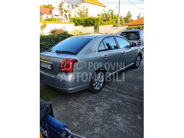 Toyota Avensis 2.0 D4D T2, 3.800 €, 2005. Limuzina, Dizel | 1995 cm3, 280.000 km, 85kW (116 KS), Manuelni 6 brzina, 4/5 vrata, 5 sedišta, Požarevac