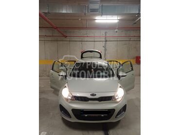 Kia Rio 1.4 crdi, 4.500 €, 2011. Hečbek, Dizel | 1396 cm3, 157.800 km, 66kW (90 KS), Manuelni 6 brzina, 4/5 vrata, 5 sedišta, Beograd