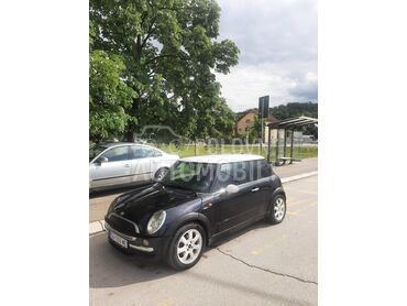 MINI One ONE (može zamena), 2.100 €, 2003. Hečbek, Benzin | 1598 cm3, 177.350 km, 66kW (90 KS), Manuelni 5 brzina, 2/3 vrata, 4 sedišta, Čačak