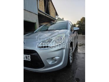 Citroen C3, 3.300 €, 2010. Hečbek, Benzin | 1124 cm3, 130.822 km, 44kW (60 KS), Manuelni 5 brzina, 4/5 vrata, 5 sedišta, Žabalj
