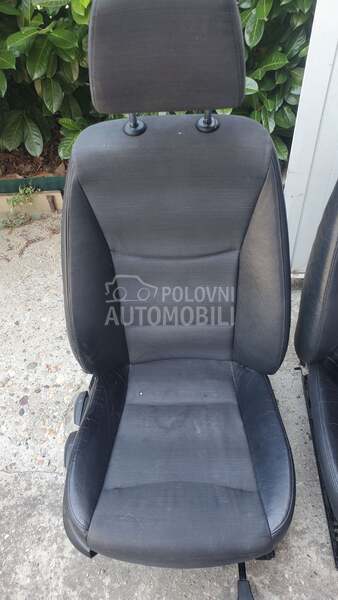 prednja sedista za BMW 320d od 2005. do 2007. god.