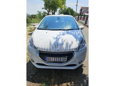 Peugeot 208 1.4 ehdi, 5.500 €, 2013. Hečbek, Dizel | 1398 cm3, 195.000 km, 50kW (68 KS), Manuelni 5 brzina, 4/5 vrata, 5 sedišta, Grocka