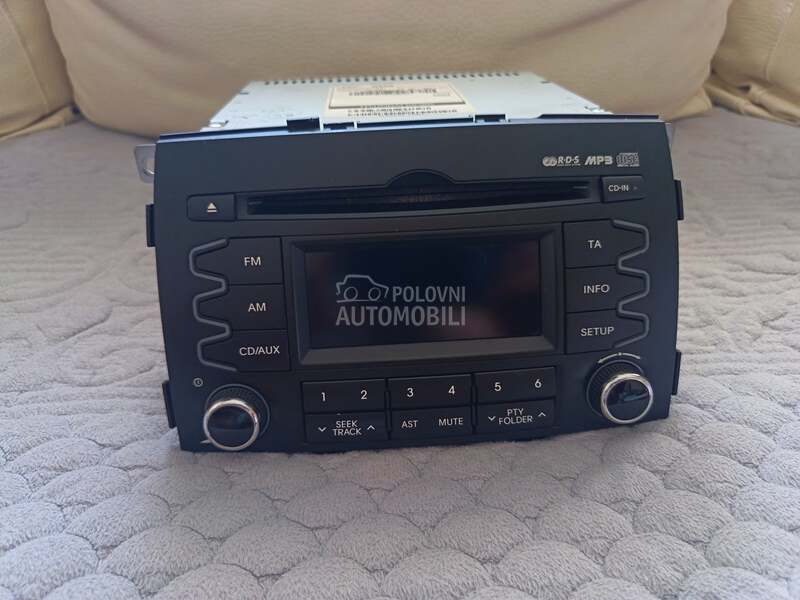 Radio CD sa maskom za Kia Sorento od 2009. do 2012. god.