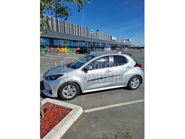 Toyota Yaris 1.5 SOL, 15.290 €, 2021. Hečbek, Benzin | 1490 cm3, 30.000 km, 92kW (125 KS), Manuelni 6 brzina, 4/5 vrata, 5 sedišta, Petrovaradin