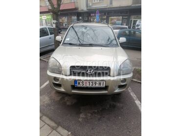 Hyundai Tucson, 4.000 €, 2007. Džip/SUV, Benzin | 1975 cm3, 220.000 km, 104kW (141 KS), Manuelni 5 brzina, 4/5 vrata, 5 sedišta, Kruševac