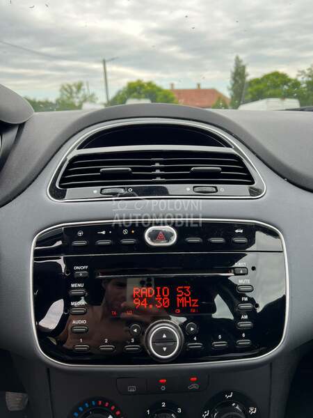 Fabrički Radio za Fiat EVO od 2008. do 2018. god.