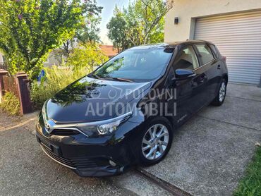 Toyota Auris 1.8 Hybrid LUNA CH, 12.950 €, 2015. Hečbek, Hibridni pogon (benzin) | 1798 cm3, 146.000 km, 100kW (136 KS), Automatski / poluautomatski, 4/5 vrata, 5 sedišta, Loznica
