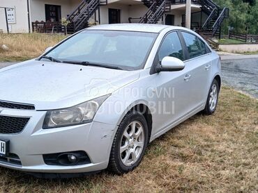 Chevrolet Cruze LT (može zamena), 3.500 €, 2010. Limuzina, Dizel | 1991 cm3, 444.444 km, 110kW (150 KS), Manuelni 5 brzina, 4/5 vrata, 5 sedišta, Grad