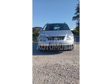 Volkswagen Touran, 3.800 €, 2006. Monovolumen (MiniVan), Dizel | 1896 cm3, 257.500 km, 77kW (105 KS), Manuelni 6 brzina, 4/5 vrata, 5 sedišta, Bor