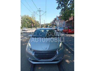 Peugeot 208 208 1.6vti, 4.850 €, 2012. Hečbek, Benzin | 1598 cm3, 170.000 km, 88kW (120 KS), Manuelni 5 brzina, 4/5 vrata, 5 sedišta, Banovo Brdo