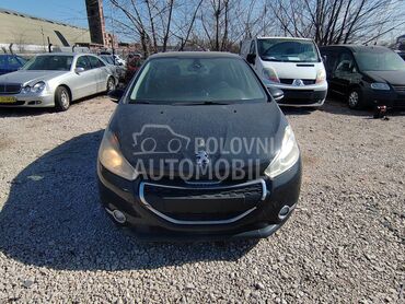 Peugeot 208 ZA MAJSTORE FIX, 4.000 €, 2012. Hečbek, Dizel | 1397 cm3, 160.000 km, 50kW (68 KS), Automatski / poluautomatski, 4/5 vrata, 5 sedišta, Novi Sad