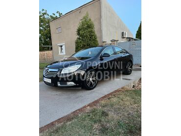 Opel Insignia (može zamena), 4.800 €, 2010. Limuzina, Dizel | 1956 cm3, 293.000 km, 96kW (131 KS), Manuelni 6 brzina, 4/5 vrata, 5 sedišta, Novi Bečej