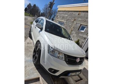 Fiat Freemont 2.0mjet (može zamena), 9.000 €, 2013. Džip/SUV, Dizel | 1956 cm3, 270.000 km, 125kW (170 KS), Automatski / poluautomatski, 4/5 vrata, 7 sedišta, Užice