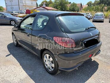 Peugeot 206, 700 €, 2005. Hečbek, Dizel | 1398 cm3, 220.000 km, 50kW (68 KS), Manuelni 5 brzina, 2/3 vrata, 5 sedišta, Surčin