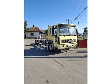 Volvo 250ks KLIMA (može zamena), 6.500 €, 2001. , 213.321 km, Sanduk metalni, Dizel, 5888 cm3, Manuelni menjač, Obrenovac