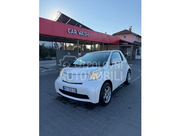 Toyota iQ, 4.650 €, 2010. Hečbek, Benzin | 998 cm3, 130.000 km, 50kW (68 KS), Manuelni 5 brzina, 2/3 vrata, 4 sedišta, Kraljevo