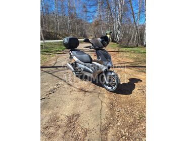 Gilera runner, 1.450 €, 2006. , 125 cm3, 34.000 km, 9kW (12 KS), Scooter, Surdulica
