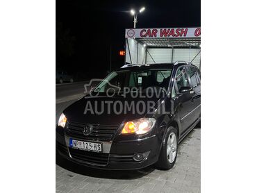 Volkswagen Touran (može zamena), 4.800 €, 2006. Monovolumen (MiniVan), Dizel | 1968 cm3, 219.000 km, 125kW (170 KS), Manuelni 6 brzina, 4/5 vrata, 5 sedišta, Novi Pazar