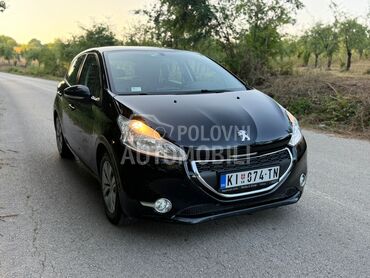 Peugeot 208 1,6, 4.900 €, 2014. Limuzina, Dizel | 1568 cm3, 182.300 km, 68kW (92 KS), Manuelni 5 brzina, 4/5 vrata, 5 sedišta, Lazarevac