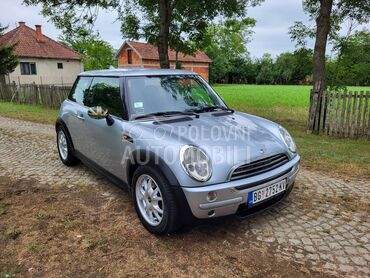 MINI One, 2.900 €, 2004. Kupe, Dizel | 1400 cm3, 286.139 km, 55kW (75 KS), Manuelni 6 brzina, 2/3 vrata, 4 sedišta, Obrenovac