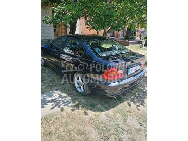 BMW 318 318i (može zamena), 1.950 €, 2002. Limuzina, Benzin | 1995 cm3, 265.000 km, 105kW (143 KS), Manuelni 5 brzina, 4/5 vrata, 5 sedišta, Bačka Palanka