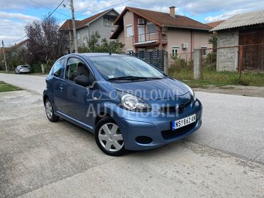 Toyota Aygo 1.0, 3.150 €, 2009. Hečbek, Benzin | 998 cm3, 185.000 km, 50kW (68 KS), Manuelni 5 brzina, 2/3 vrata, 4 sedišta, Veternik
