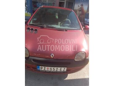 Renault Twingo, 850 €, 2002. Hečbek, Benzin | 1149 cm3, 200.000 km, 43kW (58 KS), Manuelni 5 brzina, 2/3 vrata, 4 sedišta, Požega