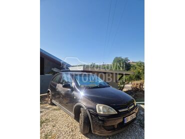 Opel Corsa C, 750 €, 2004. Hečbek, Benzin + Gas (TNG) | 996 cm3, 285.000 km, 44kW (60 KS), Manuelni 5 brzina, 2/3 vrata, 5 sedišta, Beograd