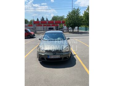Volkswagen Golf 5 (može zamena), 3.500 €, 2005. Hečbek, Dizel | 1968 cm3, 220.000 km, 103kW (140 KS), Manuelni 6 brzina, 4/5 vrata, 5 sedišta, Rakovica