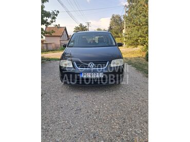 Volkswagen Touran 1.9 TDI, 2.800 €, 2006. Monovolumen (MiniVan), Dizel | 1896 cm3, 460.000 km, 77kW (105 KS), Manuelni 6 brzina, 4/5 vrata, 5 sedišta, Požarevac