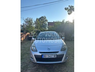 Renault Clio (može zamena), 4.500 €, 2012. Hečbek, Benzin | 1598 cm3, 180.000 km, 82kW (111 KS), Automatski / poluautomatski, 4/5 vrata, 5 sedišta, Beograd
