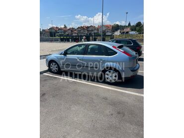 Ford Focus MK 2, 2.400 €, 2005. Hečbek, Dizel | 1560 cm3, 249.018 km, 66kW (90 KS), Manuelni 5 brzina, 4/5 vrata, 5 sedišta, Smederevo
