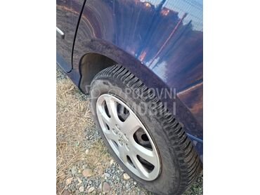 Peugeot 407 1.6hdi, 1.100 €, 2004. Karavan, Dizel | 1586 cm3, 340.536 km, 66kW (90 KS), Manuelni 5 brzina, 4/5 vrata, 4 sedišta, Beograd