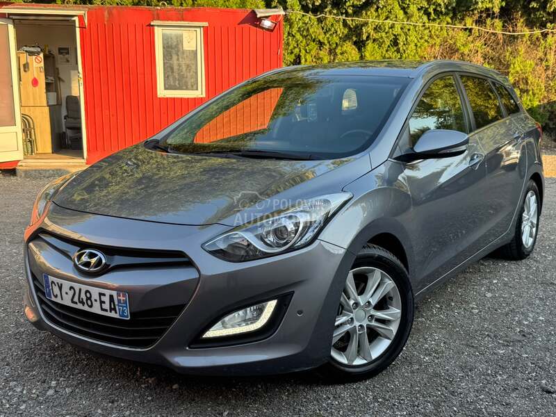 Hyundai i30 1.6 milk Elegance (possible replacement)