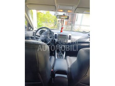 Peugeot 4007 4007, 3.800 €, 2007. Džip/SUV, Dizel | 2179 cm3, 225.000 km, 156kW (212 KS), Manuelni 6 brzina, 4/5 vrata, 7 sedišta, Saraorci