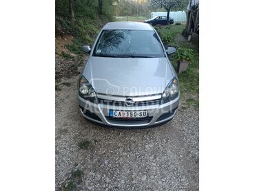 Opel Astra H, 1.900 €, 2004. Hečbek, Dizel | 1686 cm3, 263.000 km, 74kW (101 KS), Manuelni 6 brzina, 4/5 vrata, 5 sedišta, Čačak