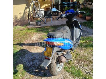Piaggio STALKER, 750 €, 2004. , 49 cm3, 18.701 km, 3kW (4 KS), Moped, Prosek