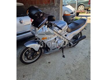 Honda vfr 750, 1.000 €, 1990. , 750 cm3, 78.000 km, 60kW (82 KS), Sport / Super sport, Kruševac