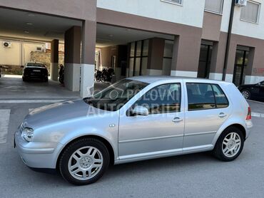 Volkswagen Golf 4 1.6 CH, 2.500 €, 2002. Hečbek, Benzin | 1595 cm3, 232.622 km, 77kW (105 KS), Manuelni 5 brzina, 4/5 vrata, 5 sedišta, Kragujevac