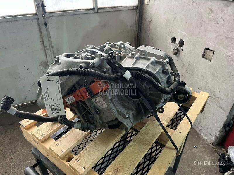 zadnji motor KOMPLETAN za Tesla Model 3 od 2021. do 2025. god.