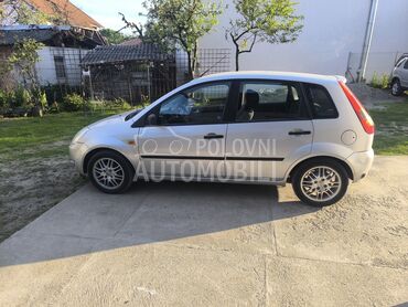 Ford Fiesta 1.4 16V, 2.300 €, 2004. Hečbek, Benzin + Gas (TNG) | 1388 cm3, 230.000 km, 59kW (80 KS), Manuelni 5 brzina, 4/5 vrata, 5 sedišta, Jagodina