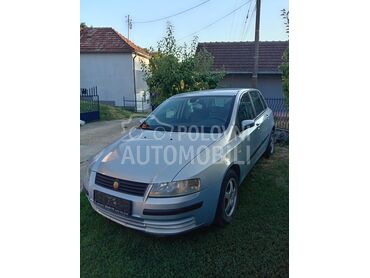 Fiat Stilo 1.6 16v (može zamena), 499 €, 2002. Hečbek, Benzin | 1596 cm3, 236.985 km, 76kW (103 KS), Manuelni 5 brzina, 4/5 vrata, 5 sedišta, Pasi Poljana