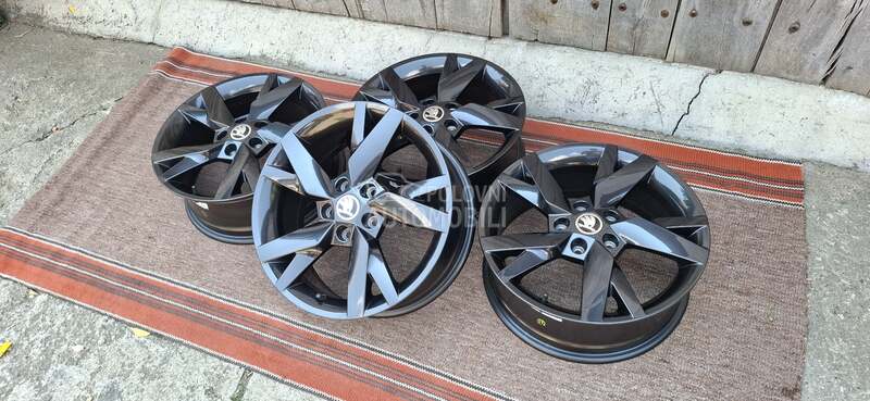 Aluminijumske felne skoda octavia 4 lira orginal 17"