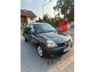 Renault Clio 1.5 dCi, Po dogovoru, 2002. Hečbek, Dizel | 1461 cm3, 262.000 km, 48kW (65 KS), Manuelni 5 brzina, 4/5 vrata, 5 sedišta, Novi Sad
