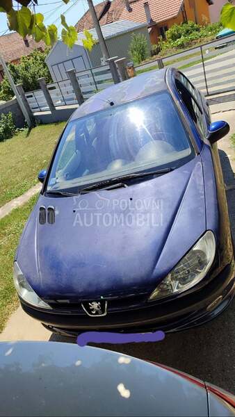 Peugeot 206 1.1