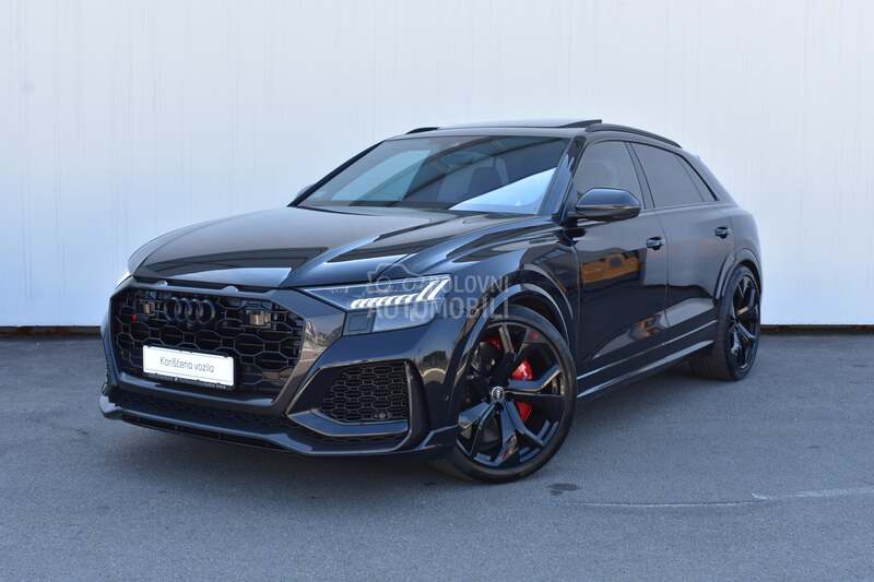Audi RS Q8 (можно заменить)