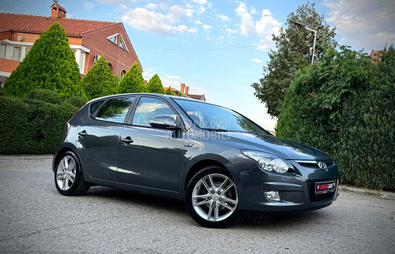 Hyundai i30 PREMIUM CH