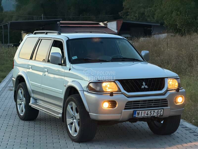 Mitsubishi Pajero Sport 3.0 v6